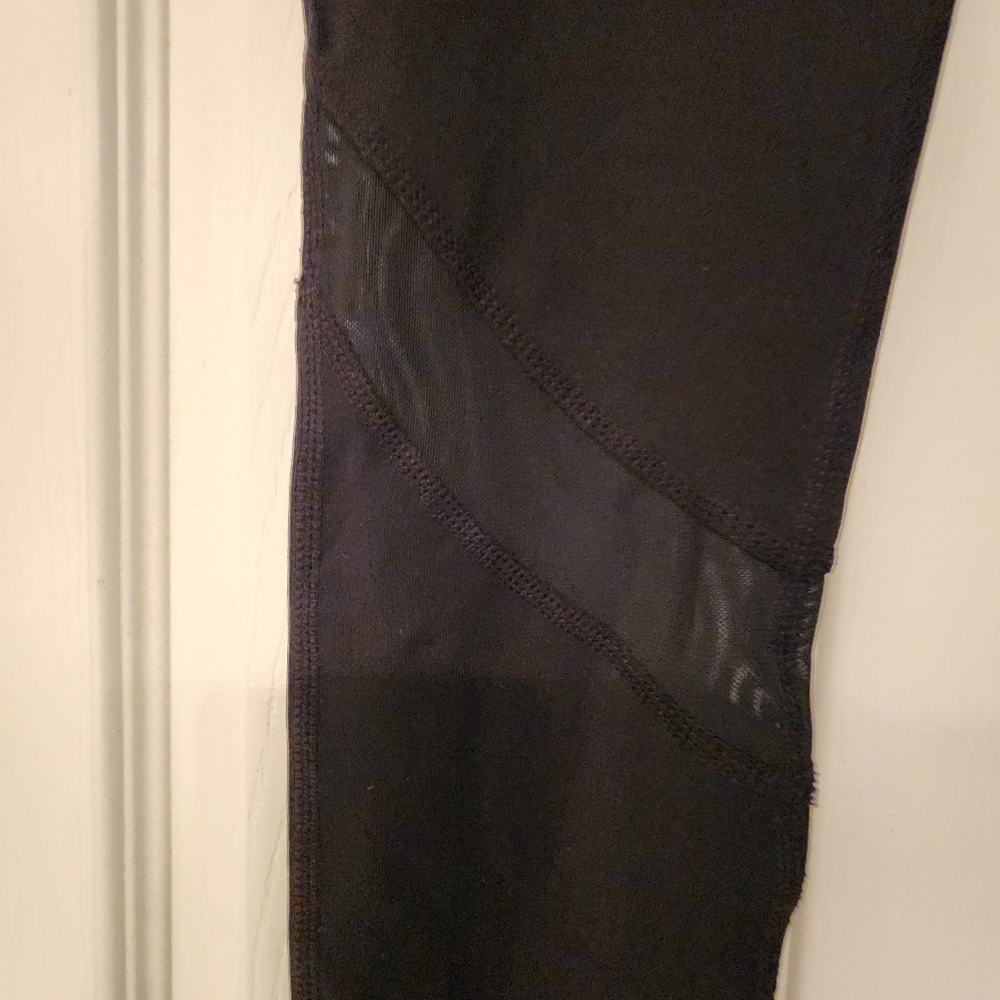 GAIAM Om Mesh Yoga Leggings In Black (Tap Shoe) Size XS - Picture 7 of 10